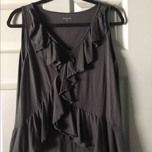 Garnet Hill grey ruffle tank medium